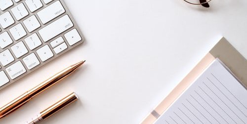 photo-1542435503-956c469947f6