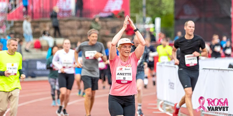 Rosa Varvet Till Förmån För Kampen Mot Bröstcancer Bröstcancerförbundet 5847